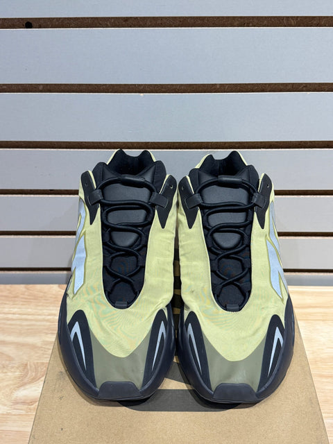 adidas Yeezy Boost 700 MNVN Resin Sz 13