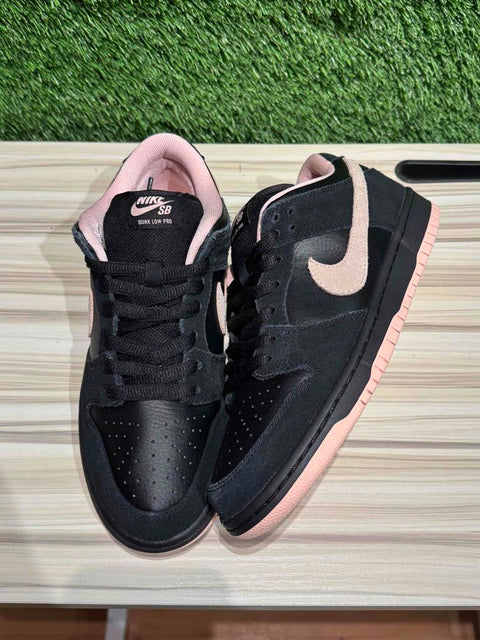Nike SB Dunk Low Black Washed Coral Sz 9 Sample