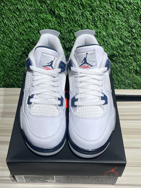 Jordan 4 Retro Midnight Navy (GS) Sz 6.5Y.