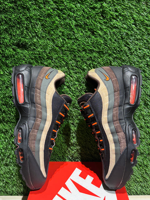 Nike Air Max 95 Dark Army Sz 11.5