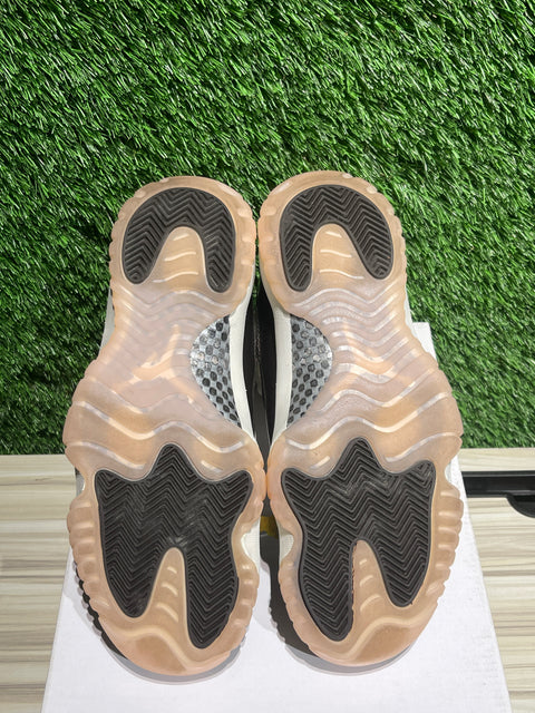 Jordan 11 Retro Neapolitan (Women's) Sz 7M