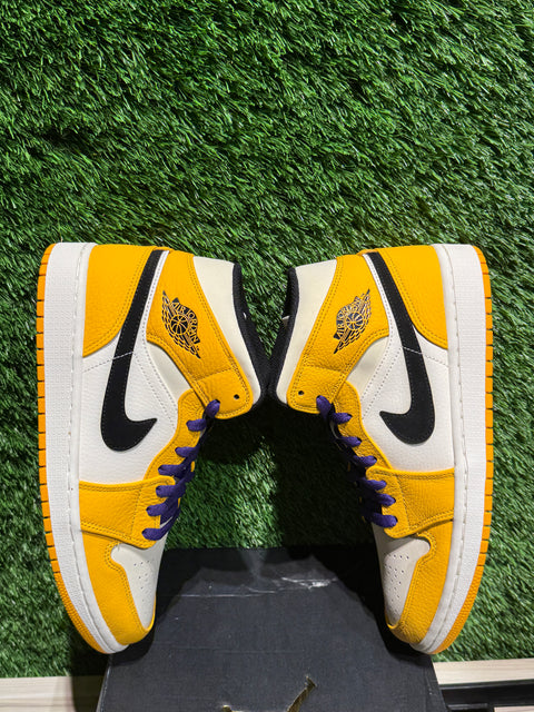 Jordan 1 Mid SE Lakers Sz 8.5M