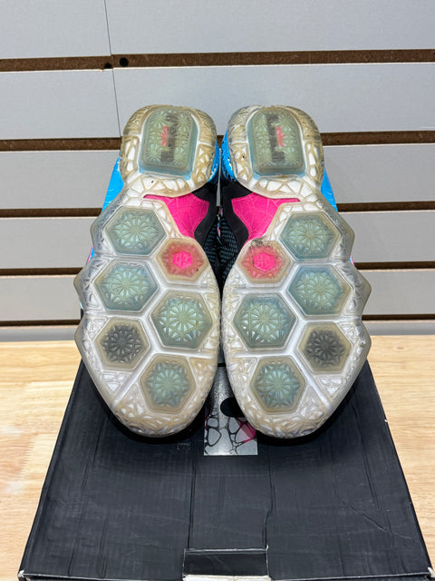 Nike LeBron 12 23 Chromosomes Sz 9.5