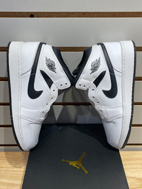 Jordan 1 Mid Reverse Panda (GS) Sz 5Y