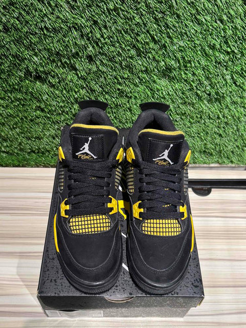 Jordan 4 Retro Thunder (2023) (GS) Sz 6Y