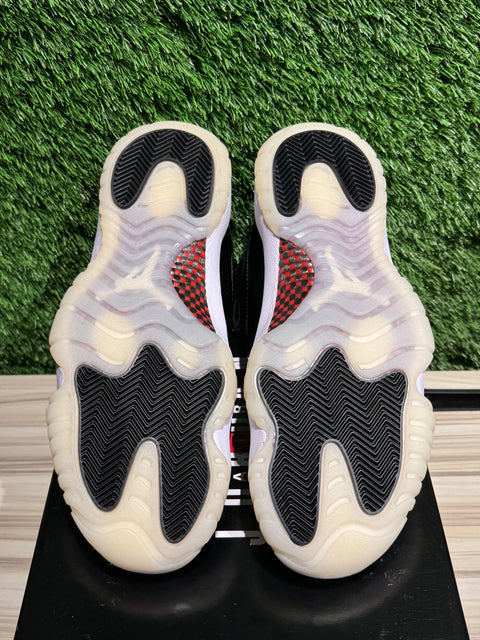 Jordan 11 Retro Low 72-10 Sz 10.5