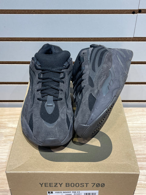 adidas Yeezy Boost 700 V2 Vanta