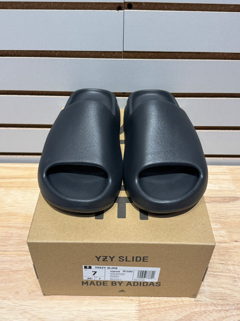 adidas Yeezy Slide Onyx Sz 7