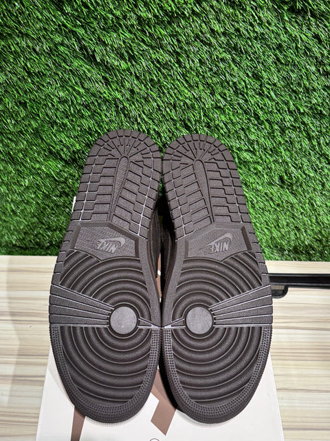 Jordan 1 Retro Low OG SP Travis Scott Velvet Brown