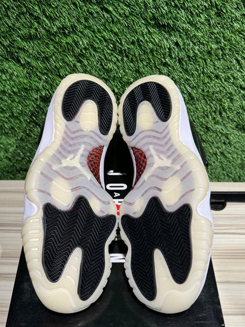 Jordan 11 Retro Low 72-10 Sz 9.5M