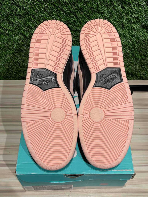 Nike SB Dunk Low Black Washed Coral Sz 13