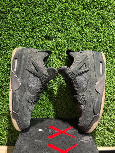 Jordan 4 Retro Kaws Black Sz 10.5