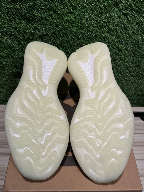 adidas Yeezy Boost 380 Calcite Glow Sz 12.5