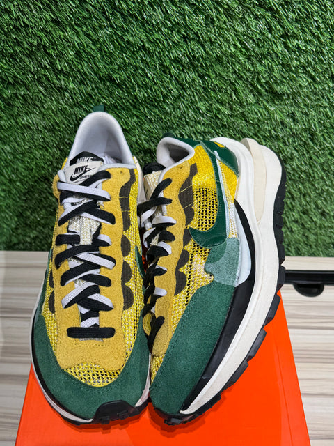 Nike Vaporwaffle sacai Tour Yellow Stadium Green Sz 10.5M