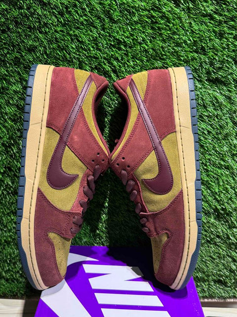 Nike SB Dunk Low Dark Team Red Olive Flak Sz 14M