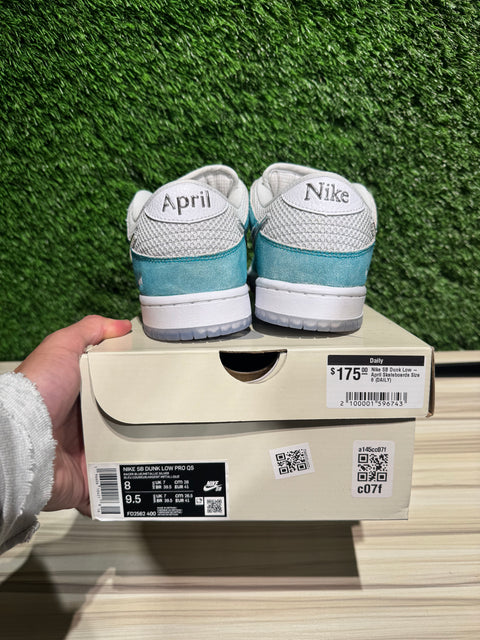 Nike SB Dunk Low April Skateboards Sz 8M