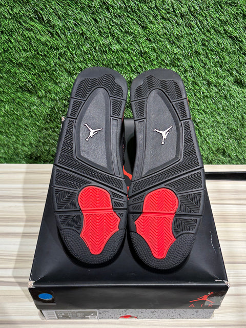 Jordan 4 Retro Red Thunder Sz 11.5M
