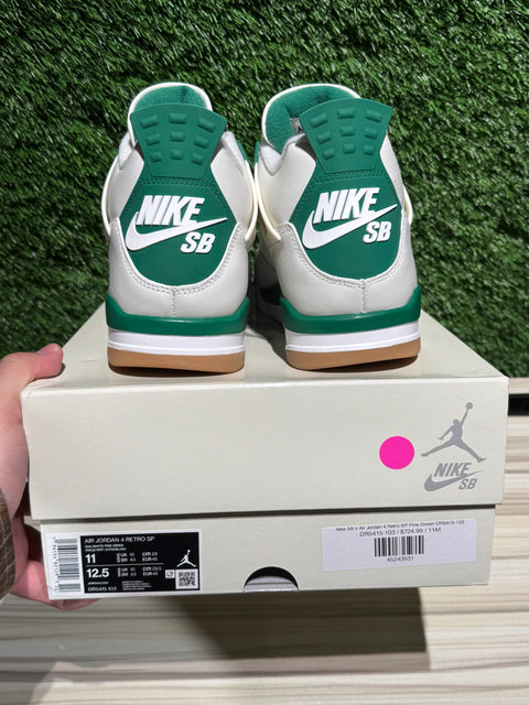Jordan 4 Retro SB Pine Green Sz 11M
