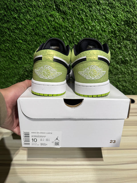 Jordan 1 Low Snakeskin Vivid Green (Women's) Sz 8.5M