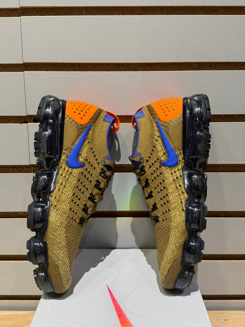 Nike Air VaporMax Flyknit 2 Golden Beige Racer Blue Sz 7