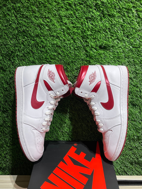 Jordan 1 Retro High '85 OG Metallic Burgundy Sz 10M