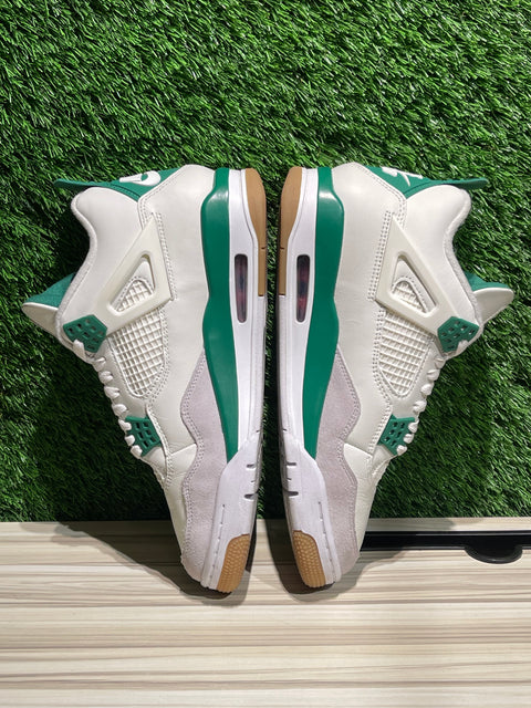 Jordan 4 Retro SB Pine Green Sz 9.5M