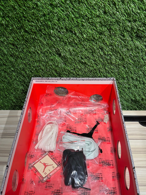 Jordan 4 Retro Off-White Sail (Women's) Sz 9.5M/11W