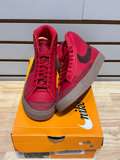 Nike Blazer Mid 77 Layers of Love Sz 8