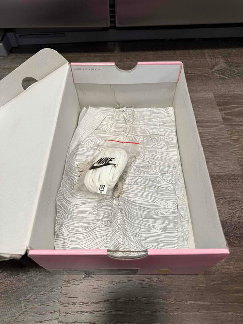 Nike SB Dunk Low Verdy Girls Don't Cry Sz 8.5