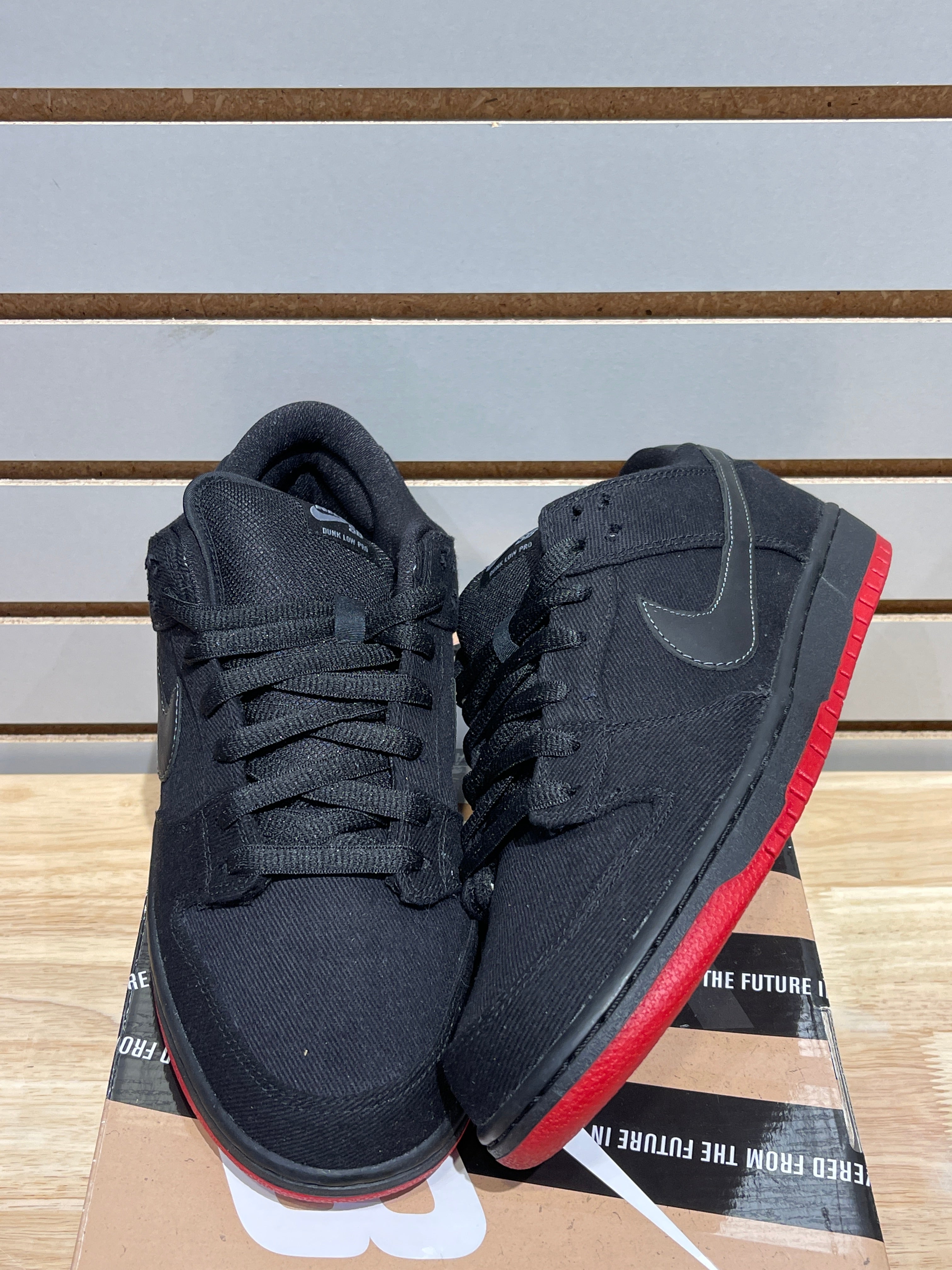 Nike SB Dunk Low Levis Black Denim Sz 10.5 – Sneak City