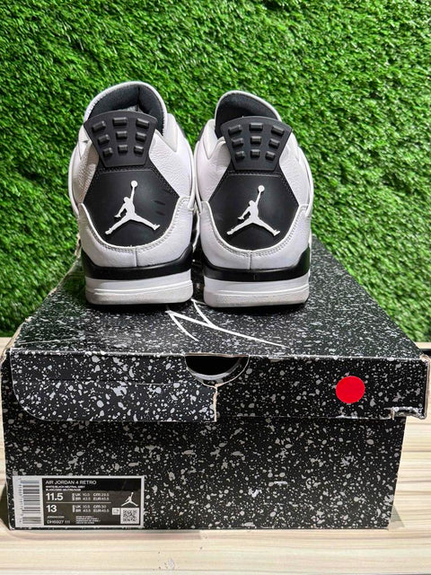 Jordan 4 Retro Military Black Sz 11.5.