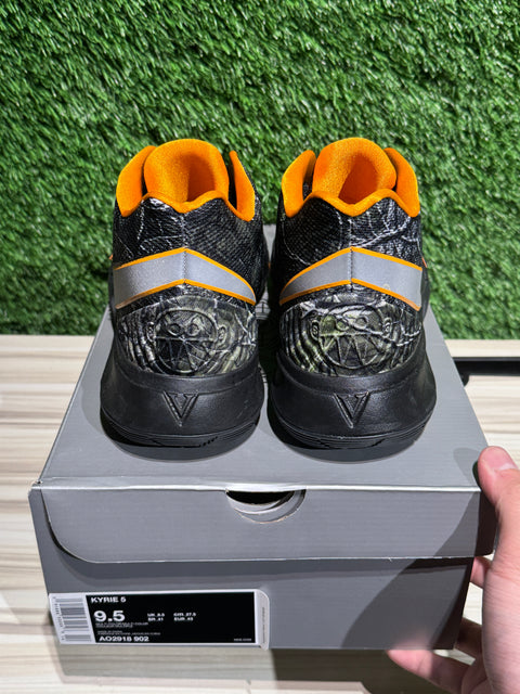 Nike Kyrie 5 Taco PE Sz 9.5