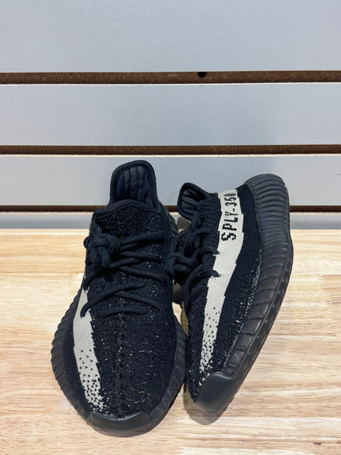 adidas Yeezy Boost 350 V2 Core Black White Sz 4