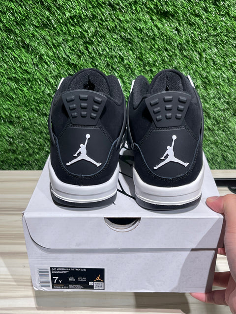 Jordan 4 Retro White Thunder (GS) Sz 7Y