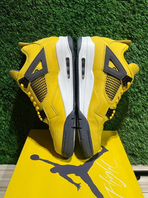 Jordan 4 Retro Lightning (2021) Sz 12M