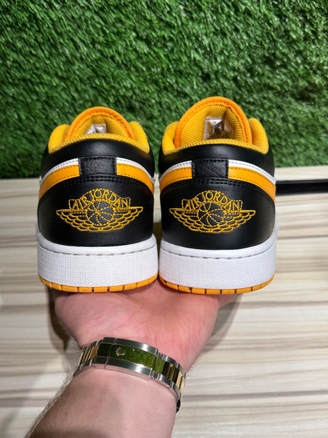 Jordan 1 Low Taxi Sz 12M.