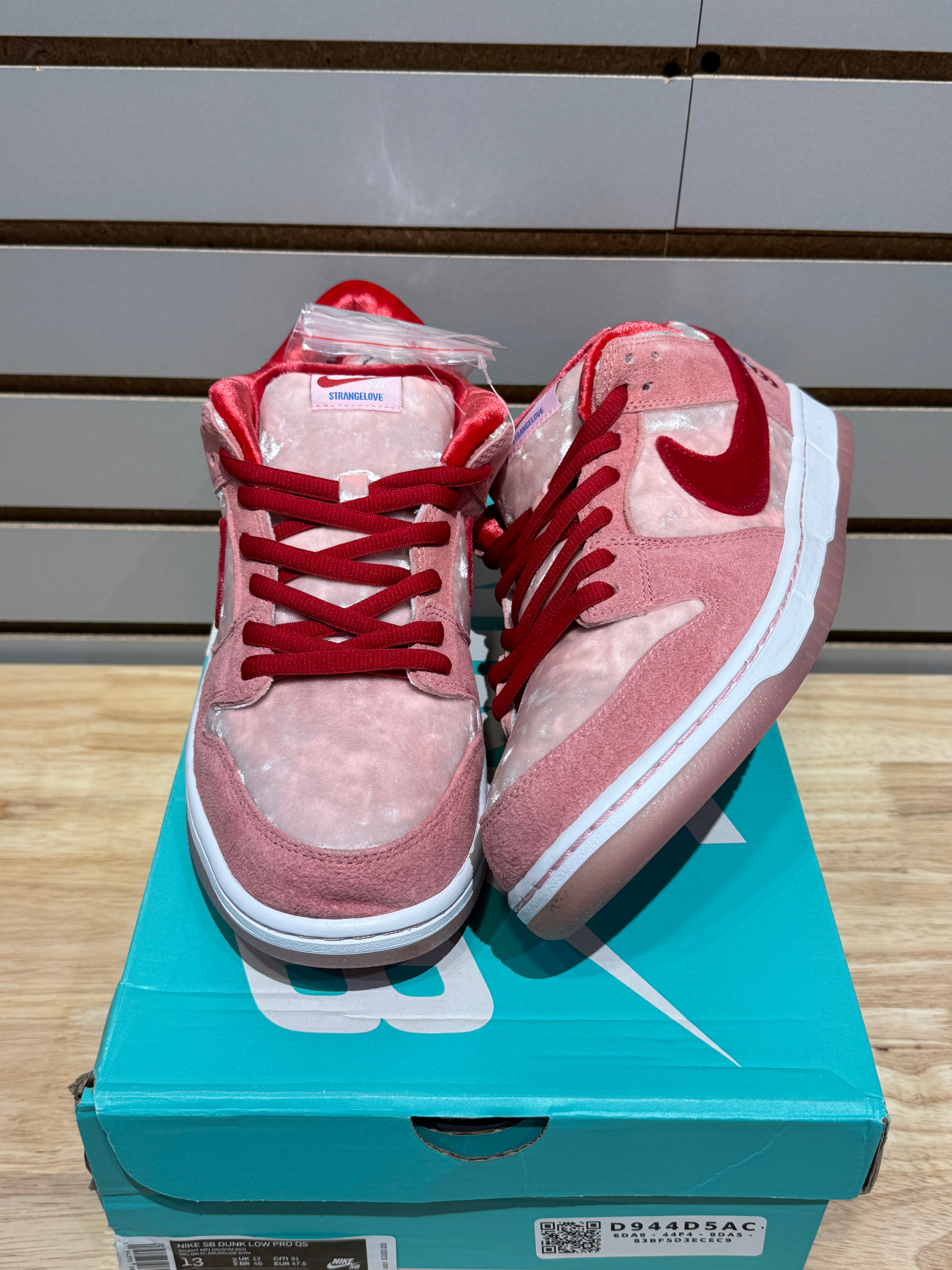 Nike SB Dunk Low StrangeLove Skateboards Sz 13 – Sneak City