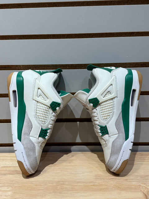 Jordan 4 Retro SB Pine Green Sz 5M