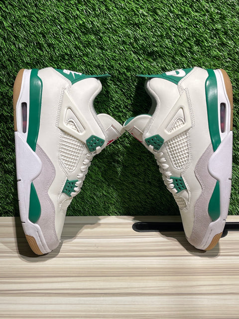 Jordan 4 Retro SB Pine Green Sz 9.5M