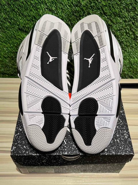 Jordan 4 Retro Military Black Sz 12.5.