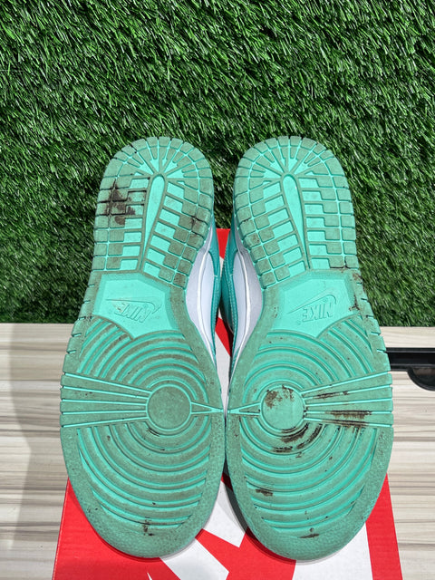 Nike Dunk Low Green Glow (Women's) Sz 7.5W/6M