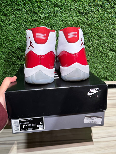 Jordan 11 Retro Cherry (2022) Sz 11.5M