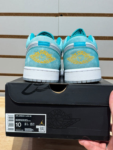 Jordan 1 Low SE New Emerald Sz 10