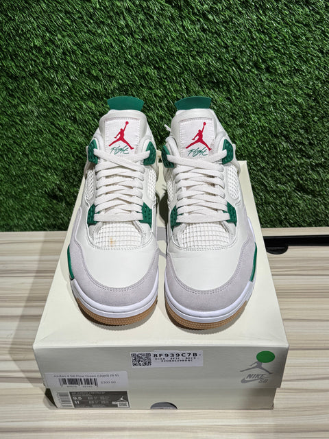 Jordan 4 Retro SB Pine Green Sz 9.5M