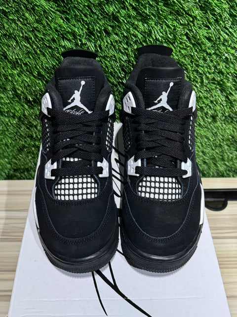 Jordan 4 Retro White Thunder Sz 4.5Y
