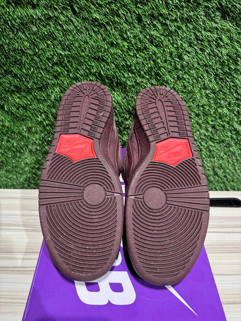 Nike SB Dunk Low City of Love Burgundy Crush Sz 11