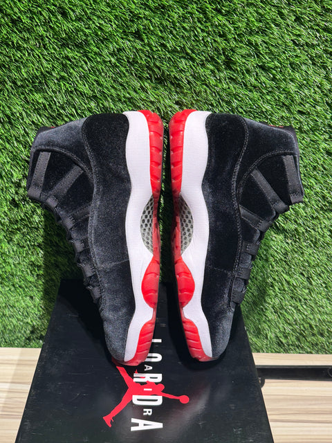 Jordan 11 Retro Bred Velvet (Women's) Sz 7.5M