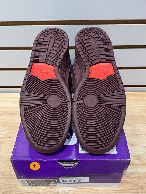 Nike SB Dunk Low City of Love Burgundy Crush Sz 11