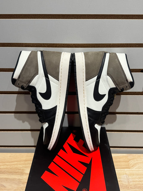 Jordan 1 Retro High Dark Mocha Sz 9.5