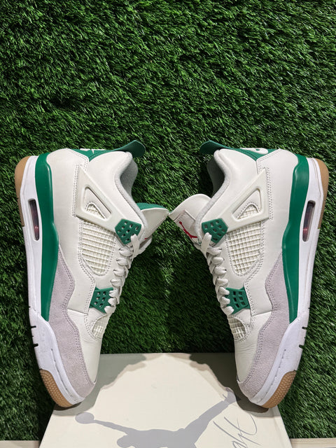 Jordan 4 Retro SB Pine Green